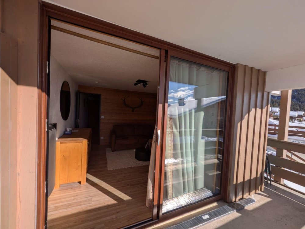 Châssis coulissants en 2 vantaux aux Saisies : rénovation réussie d'une copropriété