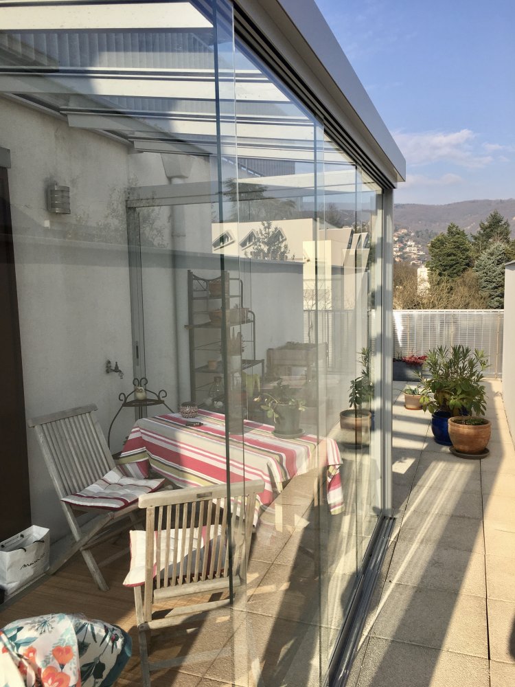Pergola entièrement vitrée 