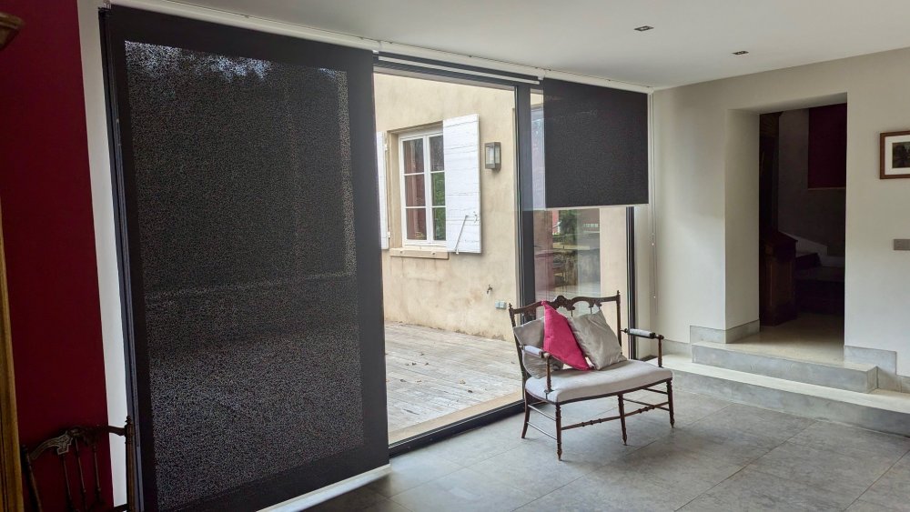 Installation de stores pour votre intérieur à Lyon ! 