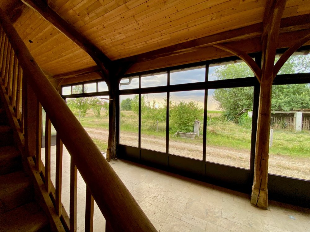Extension d'une ancienne longère bressane avec nos systèmes aluminium en accordéon près de Bourg-en-Bresse dans l'Ain (01) !