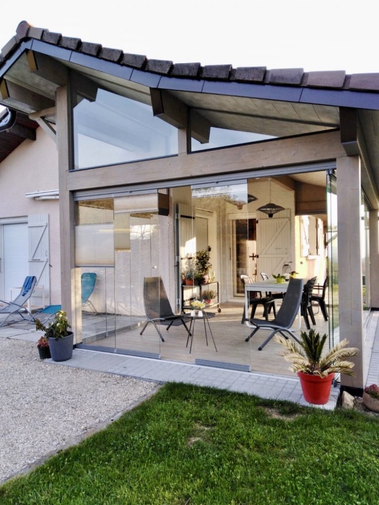 Spécialiste solution vitrées pour fermeture de terrasse entièrement vitrée
