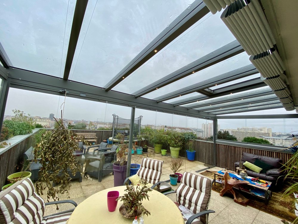 Pose d'une pergola vitrée au plein cœur de Lyon 