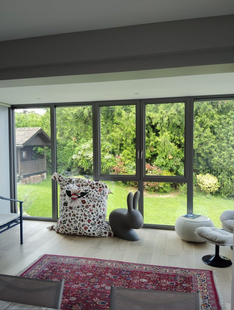 Installation d'une baie accordéon dans une villa près du lac Léman (74) 