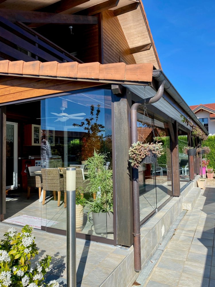 Fermeture de terrasse sur mesure en Haute-Savoie 