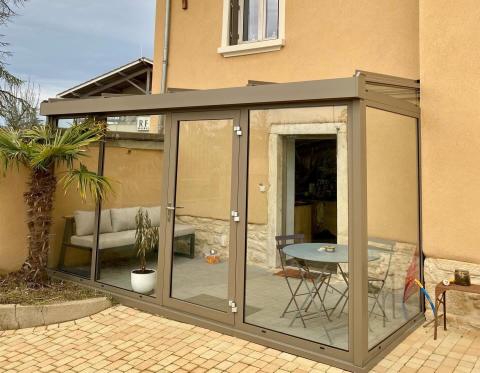 Création d’un sas d’entrée et extension de l’habitation : aménagement maîtrisée et confort durable près de Trévoux (01)