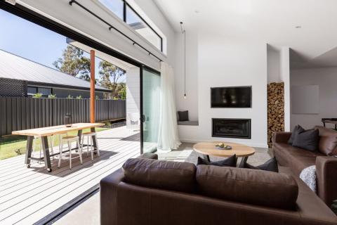 Conception et installation de baies coulissantes sur mesure 